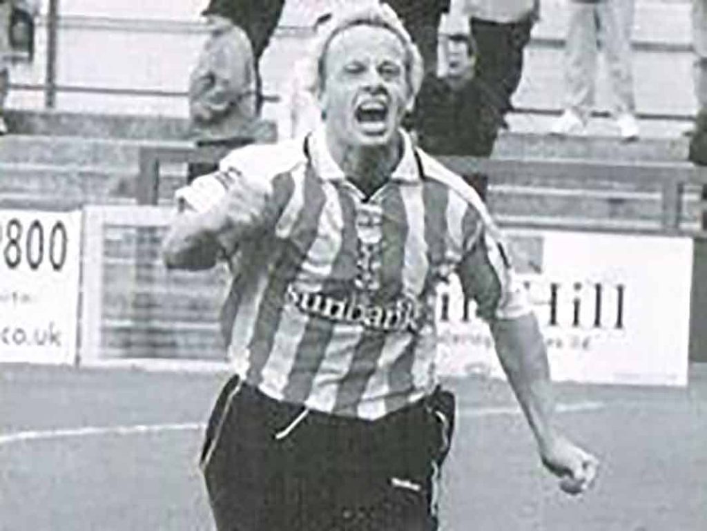 Dean Martin is a lad that we remember rather fondly; a tenacious midfielder signed by Richard Hill in 1999 and played two seasons for us. Ish...
